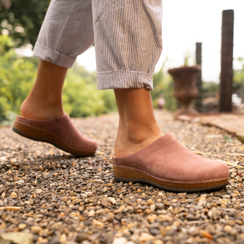 Dansko Mariella Rose Milled Nubuck