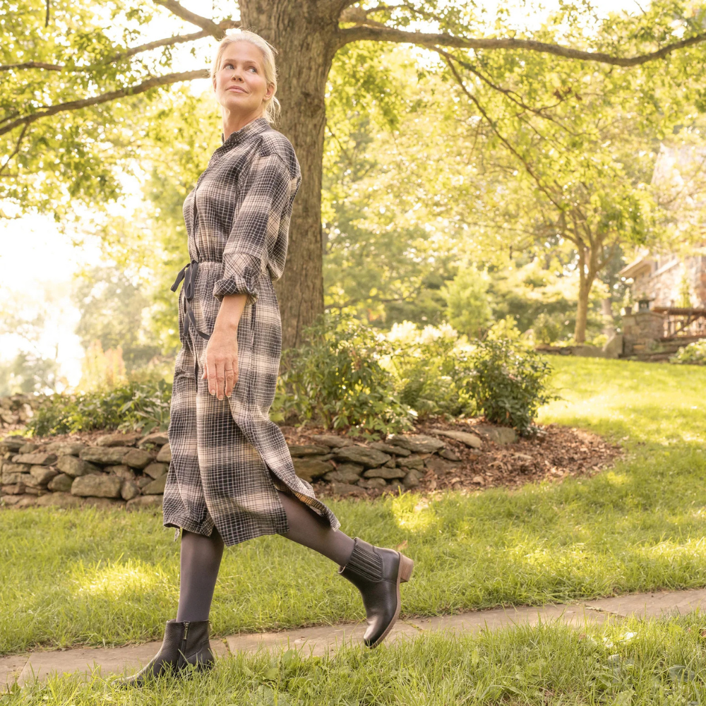 Dansko Daisie Black Waterproof Tumbled