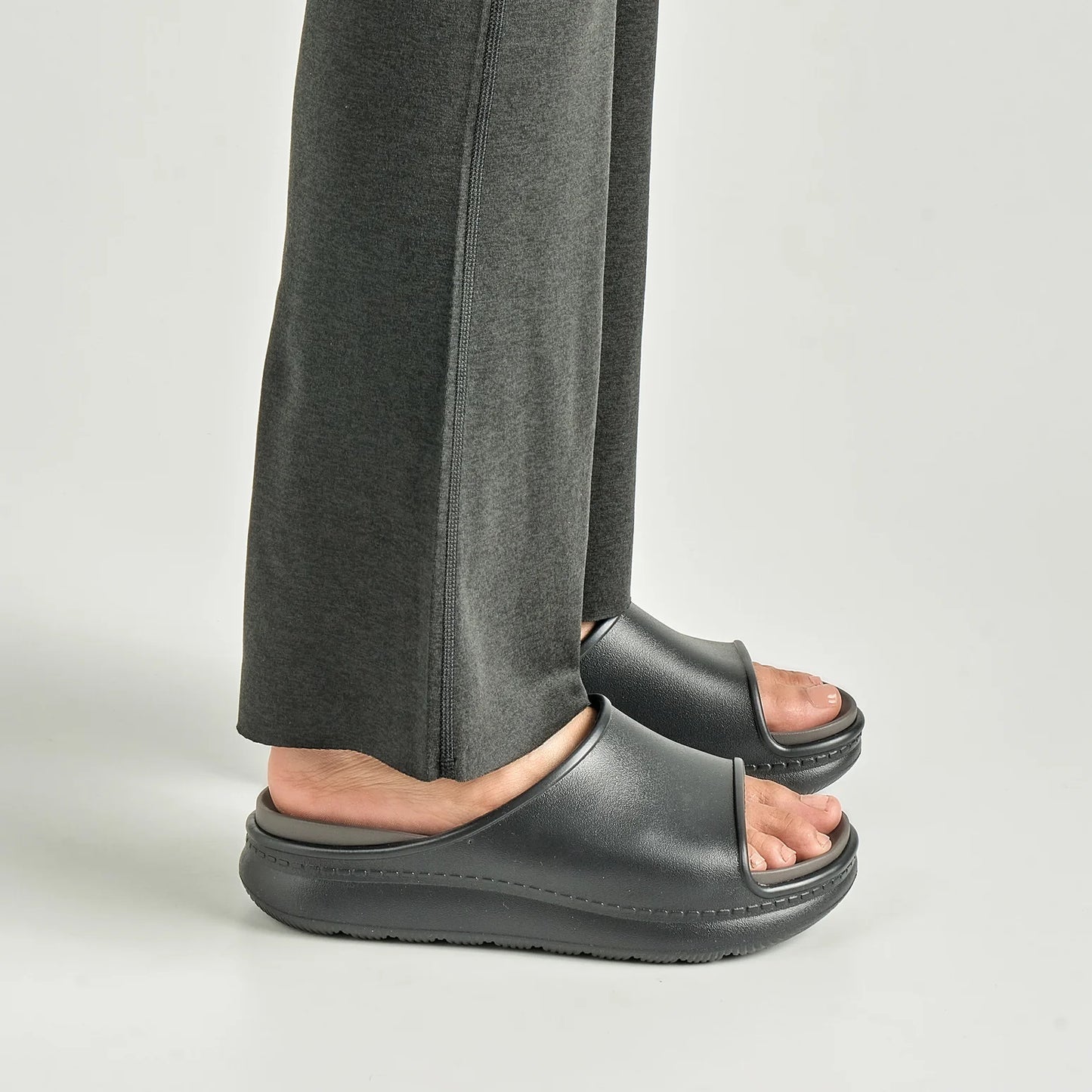 Dansko Devyn Black Molded