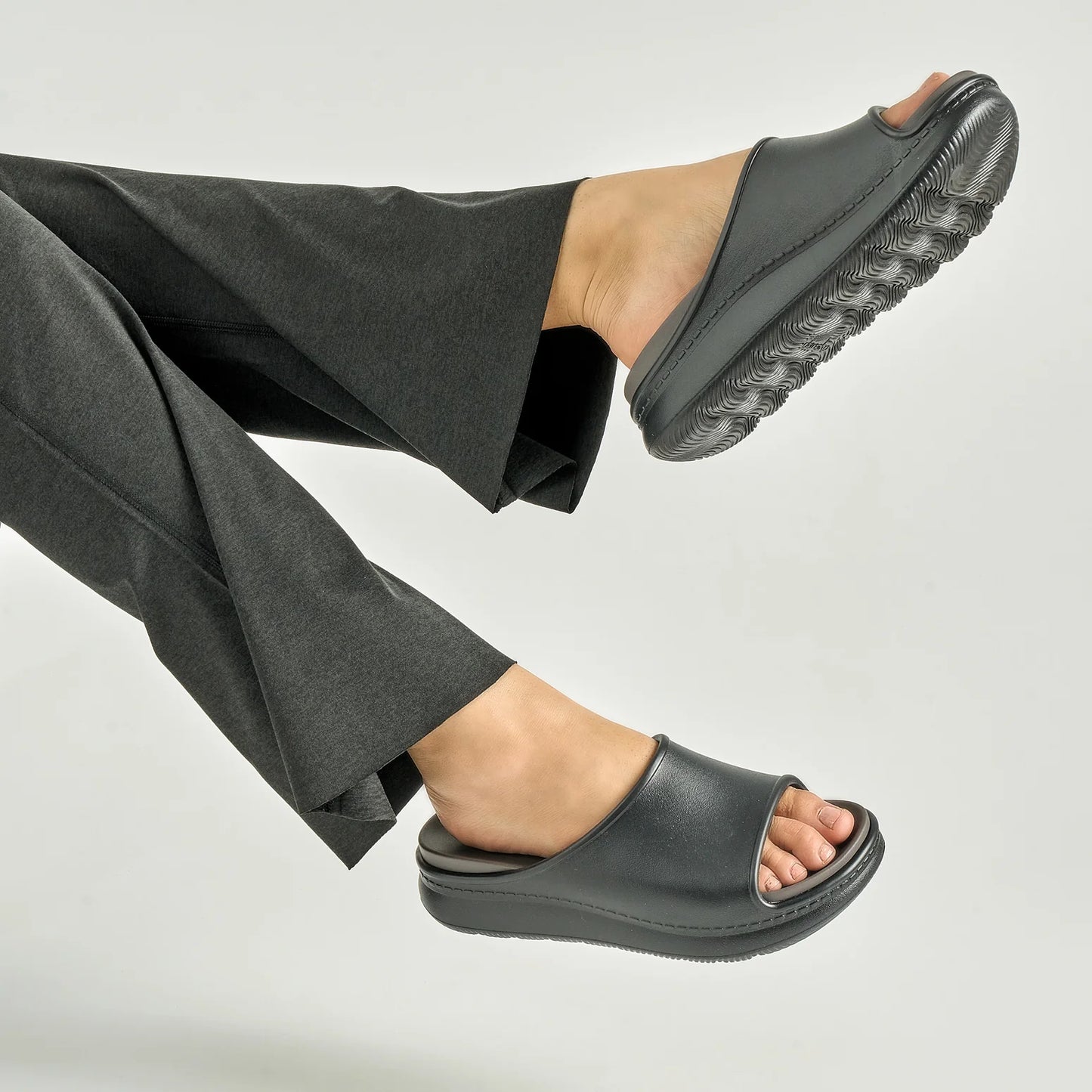 Dansko Devyn Black Molded