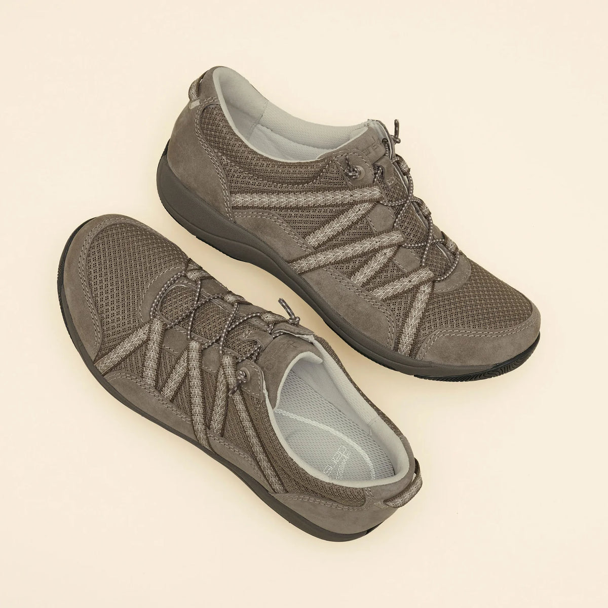 Dansko Harlyn Walnut Suede