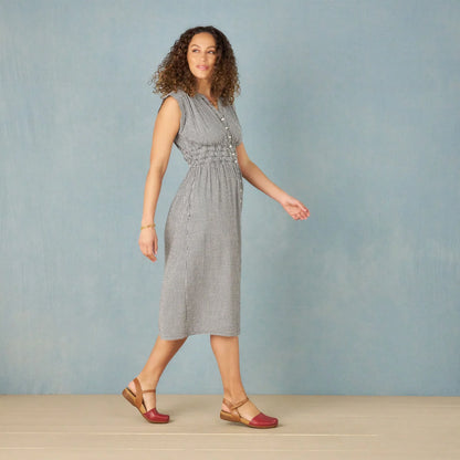 Dansko Rowan Red Perf