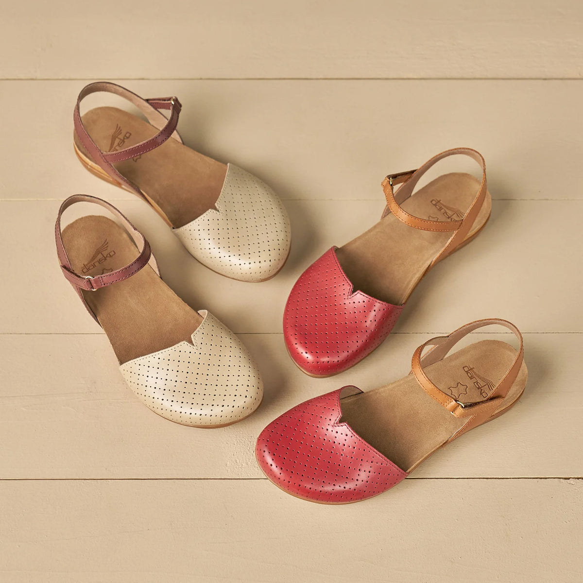Dansko Rowan Sand Perf