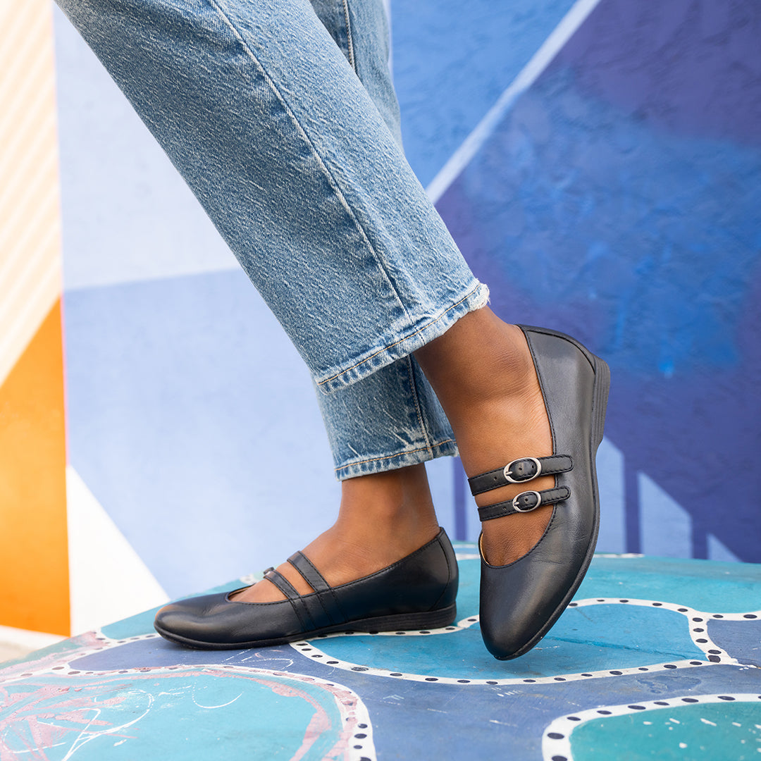 Dansko Leeza Black Nappa