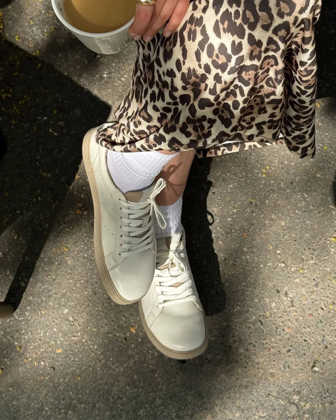 Groundies Universe Womens White